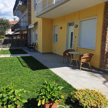 Marigarda Apartments Ассенца-ди-Бренцоне Экстерьер фото