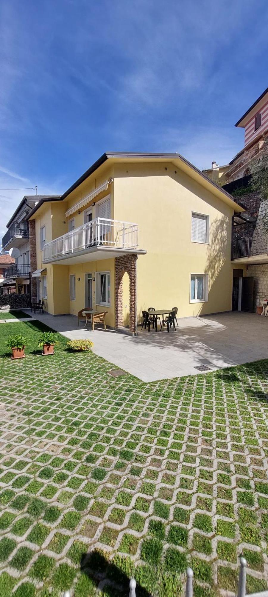 Marigarda Apartments Ассенца-ди-Бренцоне Экстерьер фото